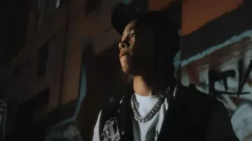 Casquette trucker Amiri Black Script portée par Sugarhill Ddot en Tweakin