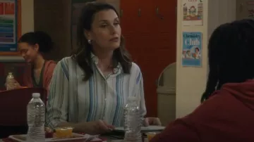 Camisa Loro Piana Striped Silk Crepe De Chine usada por Erin Reagan (Bridget Moynahan) como se ve en Blue Bloods (T14E06)