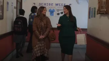 Herno Mixed Media Cocoon Coat usado por Eddie Janko (Vanessa Ray) como se ve en Blue Bloods (T14E06)