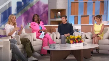 Baskets à plateforme Converse Chuck Taylor® All Star® portées par Amanda Kloots comme on le voit dans The Talk le 15 avril 2024