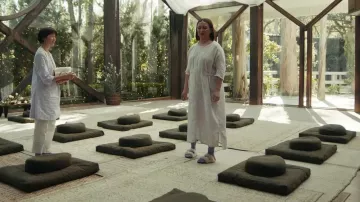 Birkenstock Shearling Arizona with Big Buckle worn by Molly Novak (Maya Rudolph) as seen in Loot (S02E04)