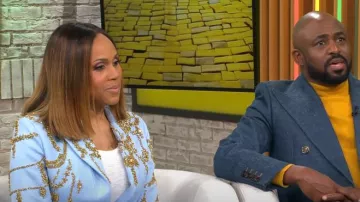 Blazer adornado con L'Agence Clementine usado por Deborah Cox como se ve en CBS Mornings el 17 de abril de 2024