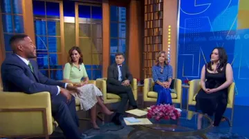 Pantalon large en cuir végétalien Alice + Olivia Dylan porté par Lara Spencer dans Good Morning America le 17 avril 2024