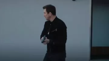 Ralph Lauren Ran­dall Suede Bik­er Jack­et worn by Supervisory Special Agent Remy Scott (Dylan McDermott) as seen in FBI: Most Wanted (S05E09)