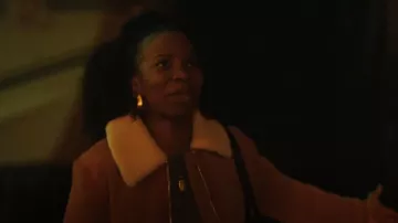 Blanknyc Caramel Sauce Suede Jack­et worn by Alicia Foreman as seen in FBI: Most Wanted (S05E09)