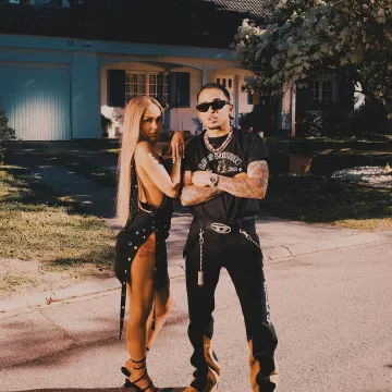 Gafas de sol rectangulares negras cromadas 'Girth Quake' que usó Ozuna en la cuenta de Instagram @ozuna