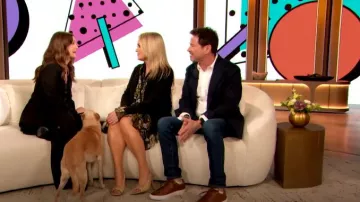 Etro Silk Chif­fon Print­ed Ruf­fled Mi­ni Dress worn by Christine Taylor as seen in The Drew Barrymore Show on April 19, 2024