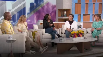 Nike Air Jordan 1 Mid SE Taupe Haze sneakers worn by Akbar Gbaja-Biamila as seen in The Talk on April 19, 2024