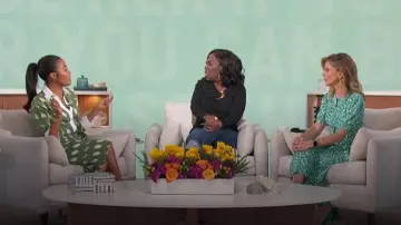 Dries van Noten Jupe de style paréo imprimée Sinas portée par Emma Grede comme on le voit dans The Talk le 19 avril 2024