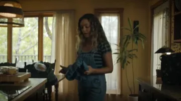 Levi's Vin­tage Over­alls worn by Lola Gunderson (Amalia Williamson) as seen in Sullivan's Crossing (S02E01)