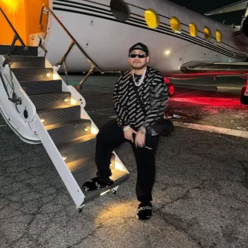 Bolso de mensajero Louis Vuitton Black Monogram 'Steamer' usado por Jesús Ortiz Paz en la cuenta de Instagram @jesusortizpazfr