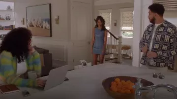 Staud Shoul­der Bag Woman worn by Layla Keating (Greta Onieogou) as seen in All American (S06E04)