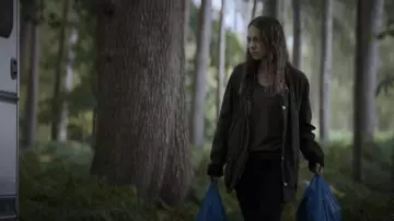 Barbour Acorn Jacket worn by Tatiana (Marlo Kelly) as seen in 3 Body Problem (S01E08)