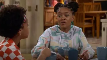 Wild Fable™ Cropped Hood­ed Sweat­shirt worn by Aaliyah Upshaw (Khali Spraggins) as seen in The Upshaws (S05E02)