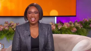 Blazer de L'Agence Chamberlain usado por Jennifer Hudson como se ve en The Jennifer Hudson Show el 22 de abril de 2024