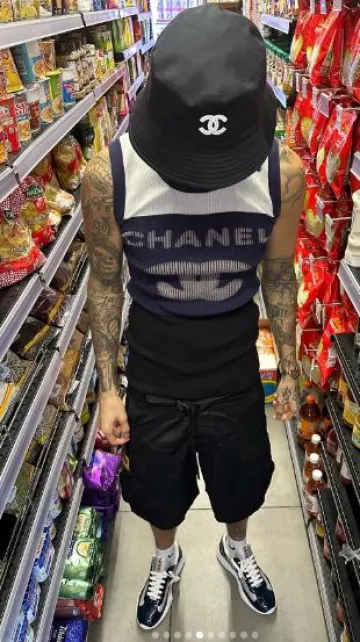 Chanel Black Pearls-CC Bucket Hat worn by Central Cee on the Instagram account @centralcee