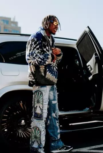 Gucci Black & White Basket Sneakers worn by Justin Jefferson on the Instagram account @jjettas2