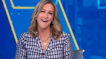 Veronica Beard Porta Crinkled Plaid Shirt porté par Lara Spencer comme on le voit dans Good Morning America le 24 avril 2024