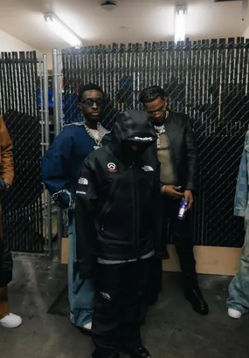 Supreme x The North Face Black Summit Taped Jacket usado por 42 Dugg en la cuenta de Instagram @42_dugggg