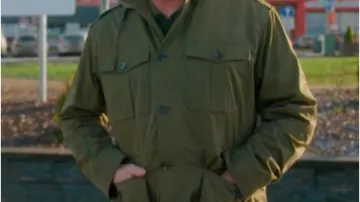 Green Cotton Jacket of Self - Host (Conan O'Brien) in Conan O'Brien Must Go (S01)