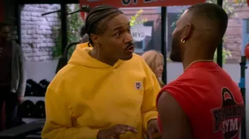 H&M Re­laxed Fit Hood­ie worn by Hector (Dewayne Perkins) as seen in The Upshaws (S05E05)