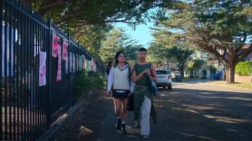 Top de Encuentro de Leona usado por Darren Rivers (James Majoos) como se ve en Heartbreak High (T02E07)