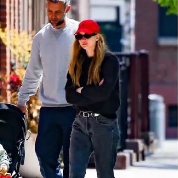 Celine Western 25Mm Belt with Ceinturon Strap in Calfskin worn by Jennifer Lawrence in New York City on April 28, 2024