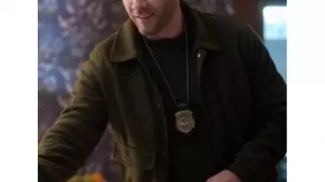 Crime­Time: Freefall Movie Outfits: Shawn (Luke Macfarlane) is wearing Wool Fabric Green Jacket