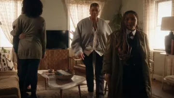 Cardigan Missoni en coton diamant porté par Robyn McCall (Queen Latifah) comme on le voit dans The Equalizer (S04E07)