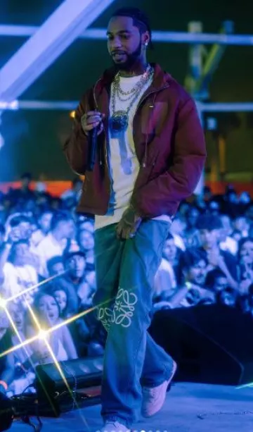 Loewe Blue Anagram Knee Jeans porté par Key Glock sur le compte Instagram @keyglock