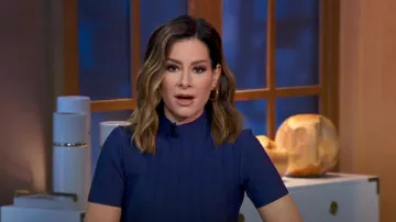 Staud Eleanor Rib-Knit Top In Navy worn by Rebecca Jarvis as seen in Good Morning America on May 1, 2024