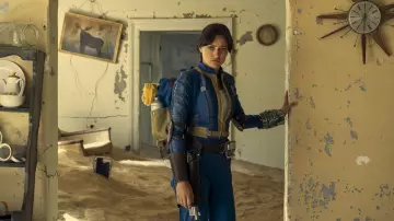 Fallout TV series outfits: Lucy (Ella Purnell) is wearing blue costume cosplay in season 1