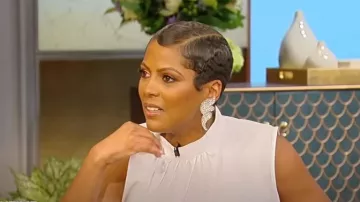 Alexis Bittar Liquid Lucite Pave Wave Clip Earring- Polished Silver worn by Tamron Hall as seen in Tamron Hall Show on April 29, 2024