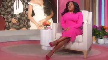 Katy Perry The Lookerr Ankle Strap Pointed Toe Pump usado por Sherri Shepherd como se ve en Sherri el 1 de mayo de 2024