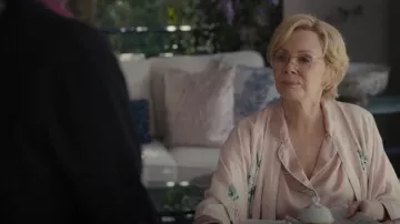 Olivia Von Halle Pa­ja­ma Set worn by Deborah Vance (Jean Smart) as seen in Hacks (S02E01)