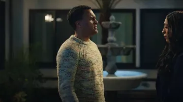NN07 Cole Pull à col rond multicolore porté par Isaac (O-T Fagbenle) comme on le voit dans Loot (S02E06)