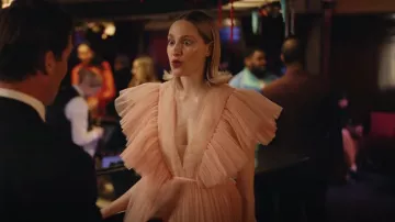 Giambattista Valli x H&M Vestido de tul usado por Ainsley (Stephanie Styles) como se ve en Loot (T02E06)