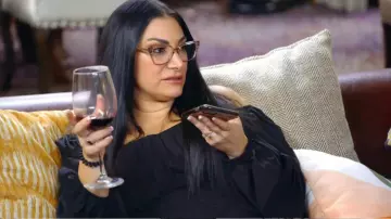 Fixmatti Women Off Shoulder Rompers Lantern Long Sleeve Ruffle Tie Mini Shorts Jumpsuit worn by Deena Nicole Cortese as seen in Jersey Shore: Family Vacation (S07E12)