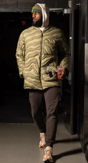 Louis Vuitton Dark Brown 'LVSE' Jogger Sweatpants worn by LeBron James on the Instagram account @leaguefits