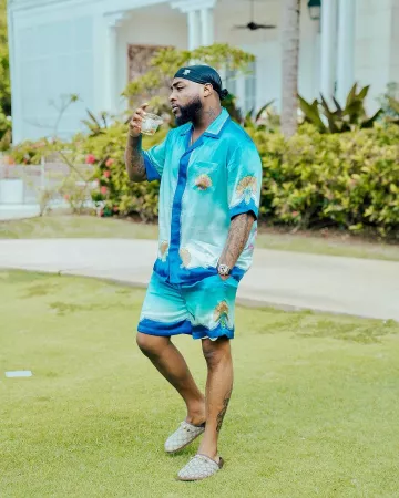 Gucci Beige-GG Horesbit Mule Slippers worn by Davido on the Instagram account @davido