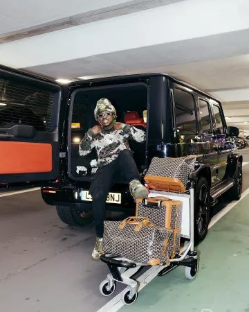 Mochila Goyard Black & Brown-Trim 'Steamer' usada por Zlatan en la cuenta de Instagram @zlatan_ibile