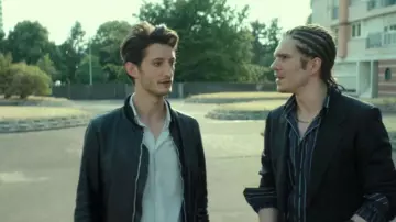 La chaqueta de Samuel (Pierre Niney) en Five