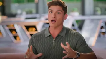 Polo Reiss porté par Austin Victoria comme on le voit dans Selling The OC (S03E05)