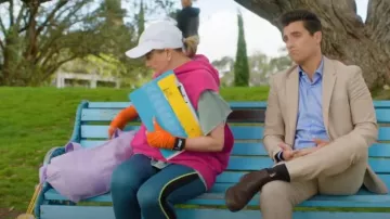 Nere Can­vas Duf­fle Bag worn by Alexa Crowe (Lucy Lawless) as seen in My Life Is Murder (S04E03)