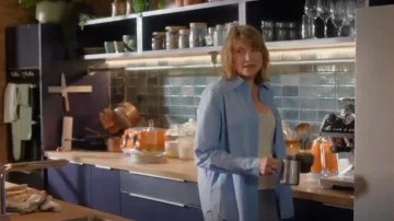 Zara Pock­et Shirt worn by Alexa Crowe (Lucy Lawless) as seen in My Life Is Murder (S04E03)