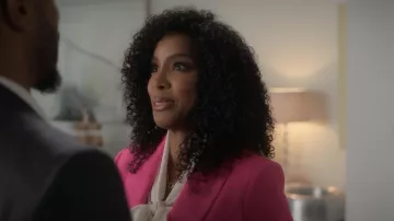 Gorjana Parker Necklace worn by Edie (Kelly Rowland) as seen in grown-ish (S06E14)