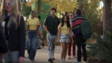 Jean en denim porté par Andre Johnson, Jr. (Marcus Scribner) tel qu’on le voit dans grown-ish (S06E14)