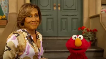 Equipment Sedienne Print Silk Blouse worn by Robin Roberts as seen in Good Morning America on May 8, 2024