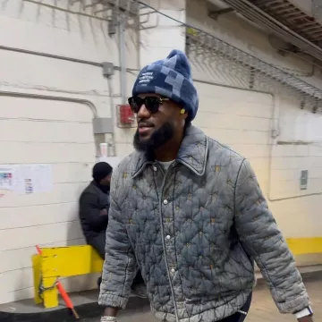Louis Vuitton Blue Dami­er Camo Beanie worn by LeBron James on the Instagram account @nba