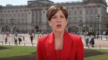 Zara Tailored Double Breasted Blazer worn by Kelly Cobiella as seen in Today on May 8, 2024